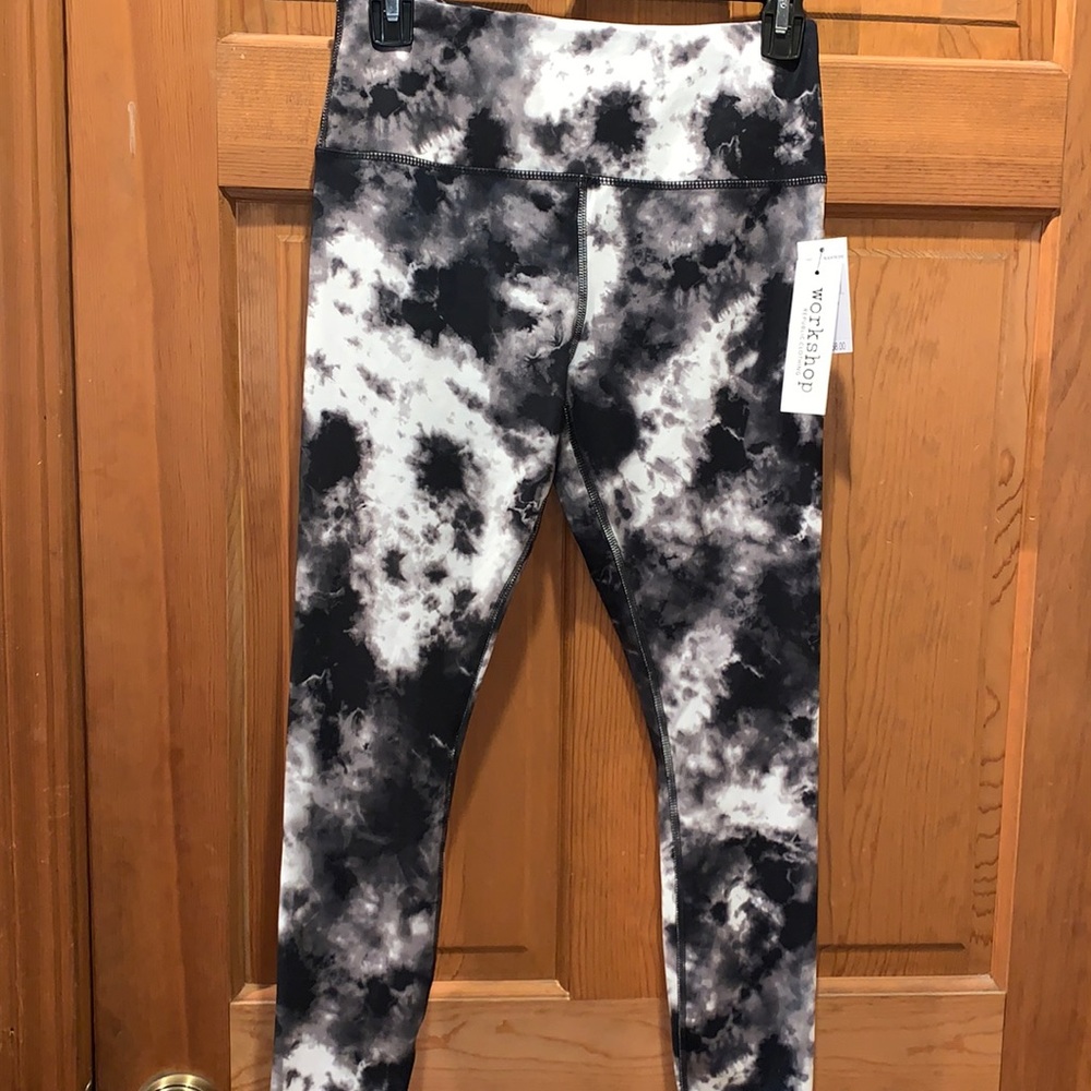 NWT Workshop Republic tie dye leggings Sz S.